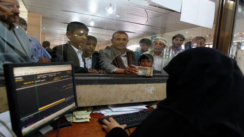 تبرعات الحرب الإجبارية.. سوط يُجلد به المواطنون في صنعاء