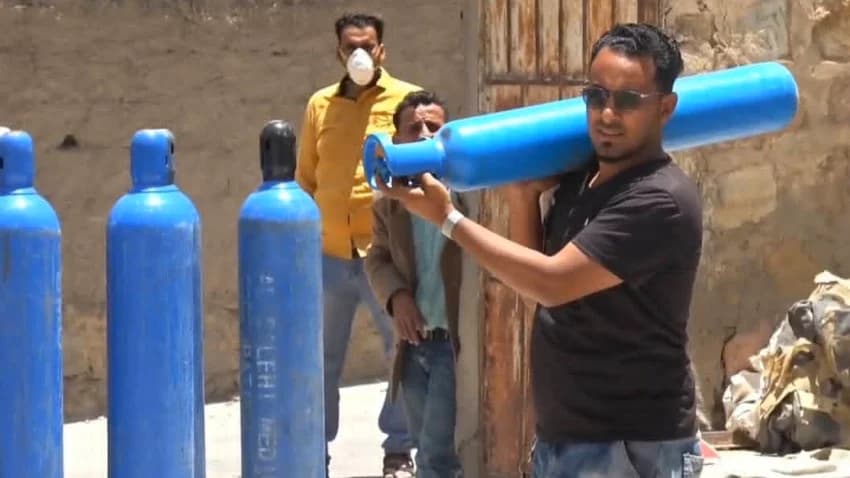 أسطوانات الأكسجين المتداولة في تعز.. هدايا مغلّفة بكورونا