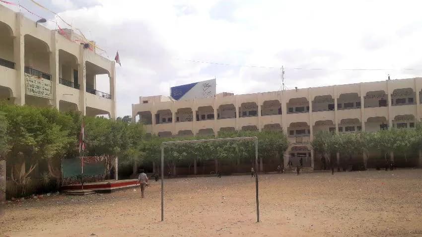 بين المُر و الأمَرّ: هجرة المعلمين من المدارس الحكومية إلى الخاصة