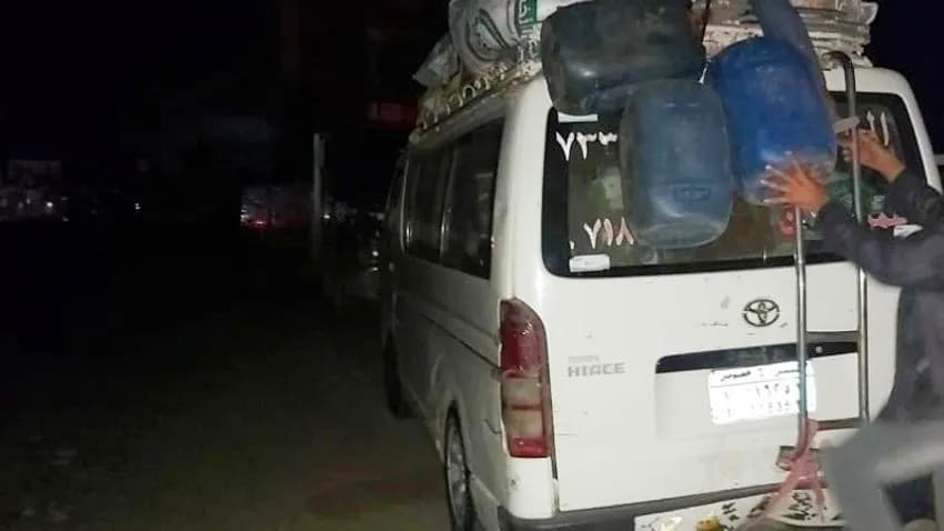من النقاط العسكرية إلى وعورة الطرق.. معاناة السائقين في الخطوط الطويلة باليمن