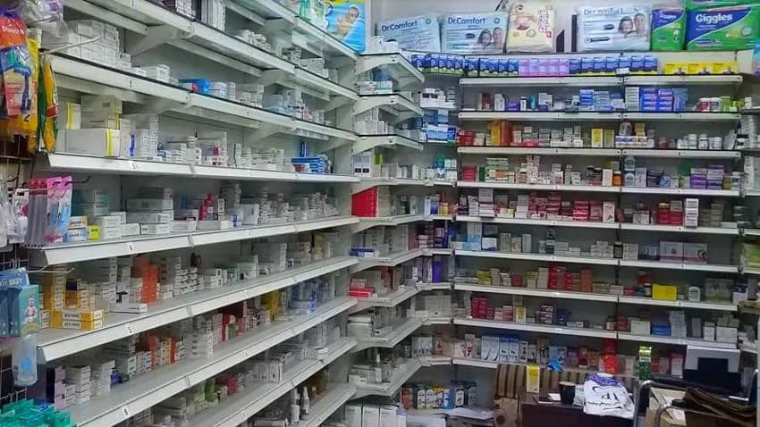 انعدام الأصناف الدوائية المهمة.. طريق المهربين للربح السريع!!