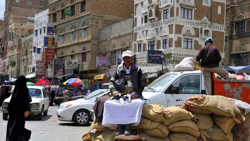 "الحارس القضائي".. وسيلة الحوثي لنهب وسرقة أموال وممتلكات اليمنيين