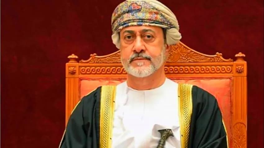 دور سلطنة عُمان في الأزمة اليمنية.. حياد أم تدخل؟