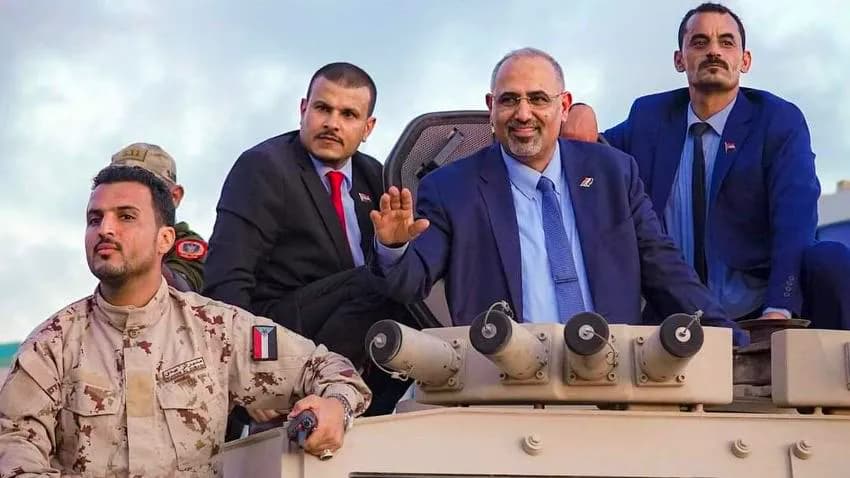 التقسيم برعاية التحالف.. الانتقالي يقتحم حضرموت بمدرعات عسكرية إماراتية