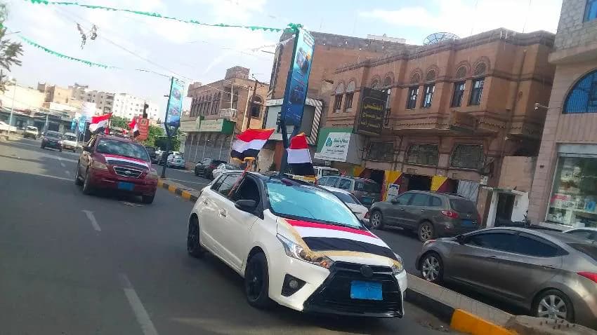 "تحسباً لأي احتجاجات".. الحوثيون يلزمون عُقال الحارات رصد تحركات المواطنين في صنعاء