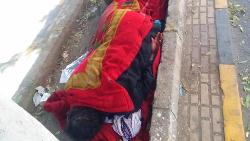 في زمن المليشيا.. مواطنون يفترشون الأرصفة نتيجة صدمات الحرب والظروف القاهرة