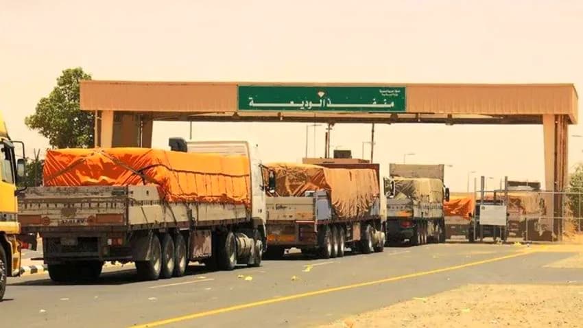 يوم في منفذ الوديعة.. إرهاق وجوع ومعاناة يومية لآلاف المسافرين