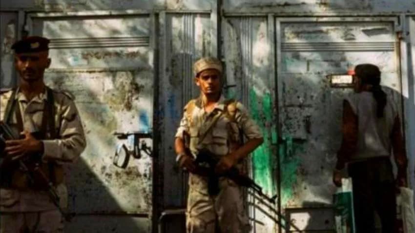 " أهالي وأسر المختطفين في سجون الحوثي".. عِيد بأجواء حزينة