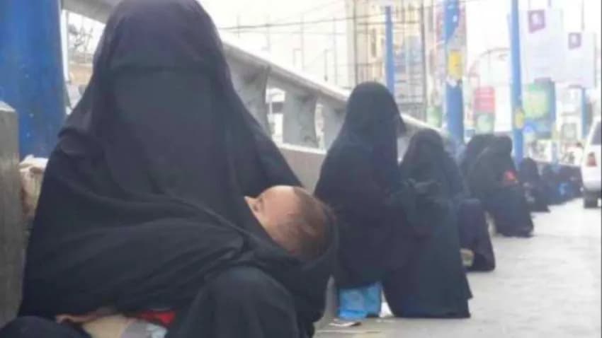 صنعاء.. موجة صقيع غير مسبوقة ومتسولون يفترشون الأرصفة
