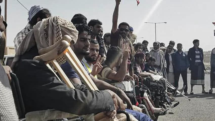 جرحى الجيش الوطني.. لماذا يلجأون إلى الوقفات الاحتجاجية للمطالبة بأبسط حقوقهم؟