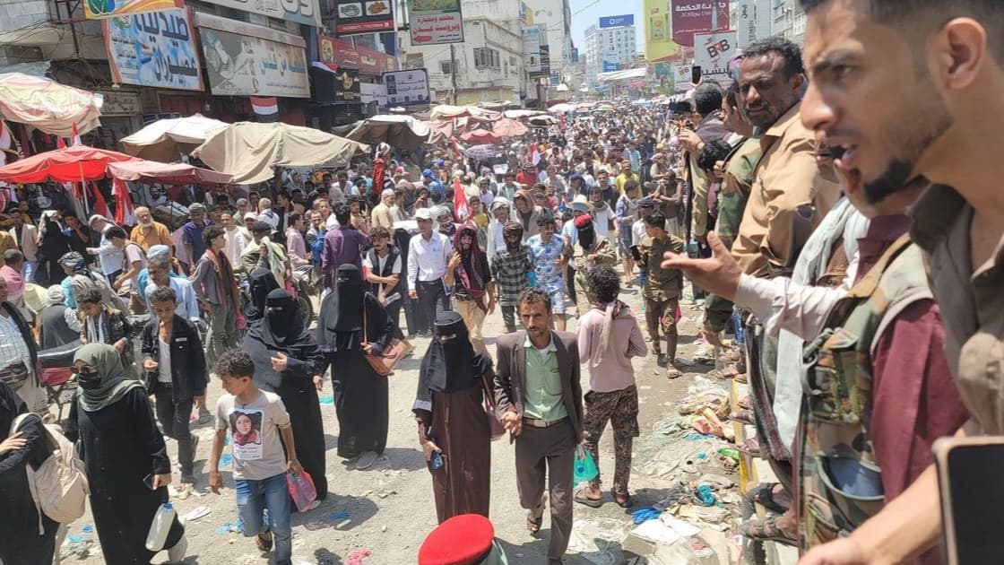 تعز بين انفلات أمني وغضب شعبي.. الأجهزة الأمنية أمام اختبار صعب