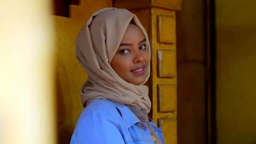مصادر حقوقية تكشف انتهاكات جديدة بحق عارضة الأزياء انتصار الحمادي
