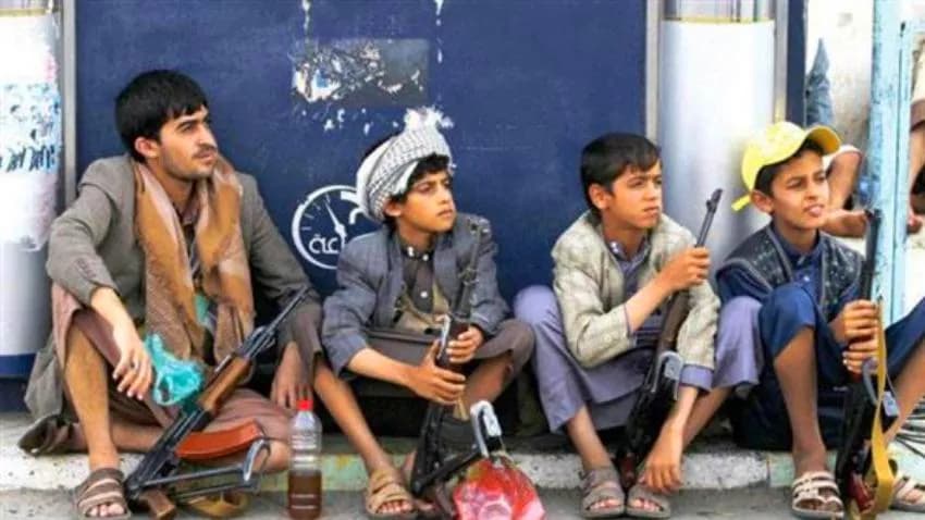 "أطفال لا بنادق".. حملة واسعة تندد بانتهاكات الحوثيين