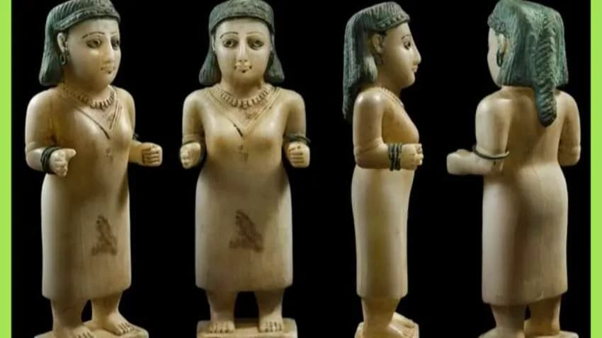 تمثال مرمري نادر من آثار قتبان يعرض في معرض دولي بلندن